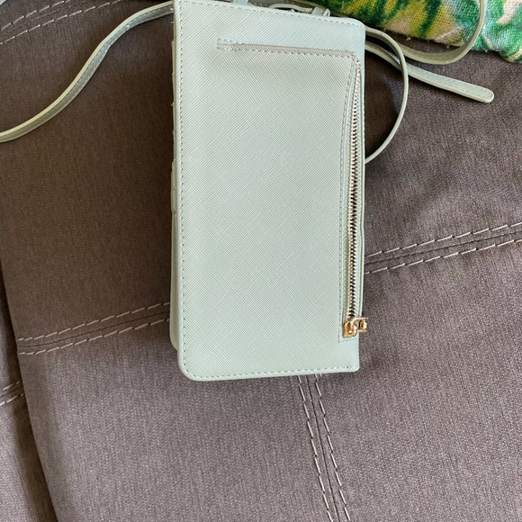 Wallet/phone case crossbody - Picture 3 of 4